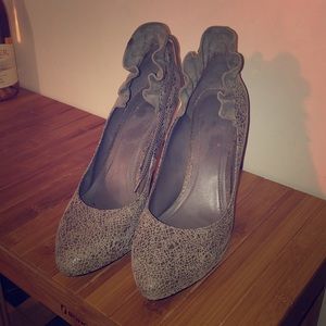 BCBGeneration gray suede pumps 8